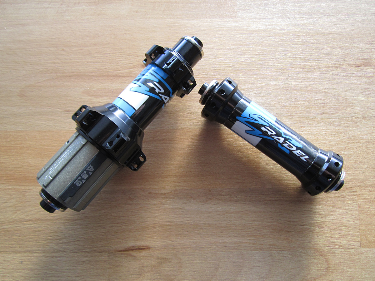 ZXRADEL HAU-MICH-BLAU-EDISCHN